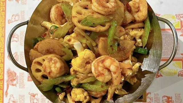 干锅虾 Grilled Shrimp Pot.