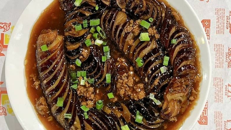 G2. 肉沫茄子 Eggplant with Pork.