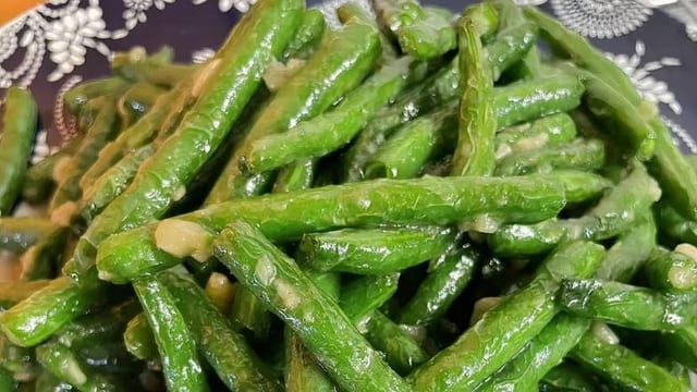 G7. 蒜蓉四季豆 Garlic String Bean.