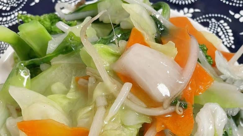 炒杂菜 Stir-Fried Mixed Vegetable.