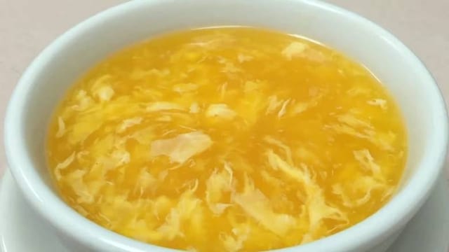 蛋花汤 Egg Flower Soup.