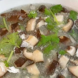 D14. 西湖牛肉羹 Minced Beef, Egg Flower & Tofu Soup