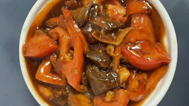 D1. 番茄牛腩煲 Tomato Beef Stew.