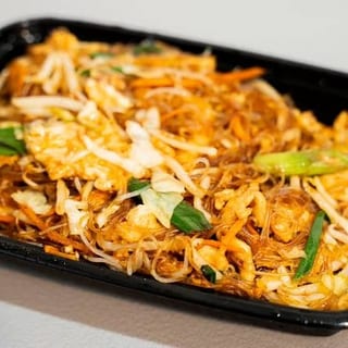 香炒雞肉米粉 Stir-fried Thin Rice Noodle with Chicken